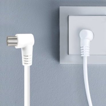 Antenna cable with angled connectors, 75dB