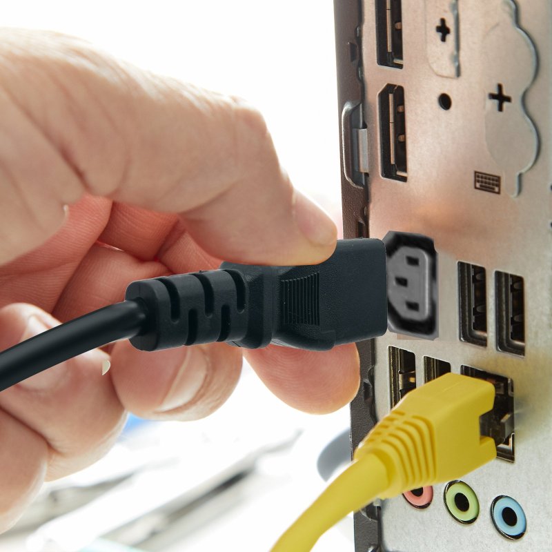 Power cord with Schuko plug and IEC