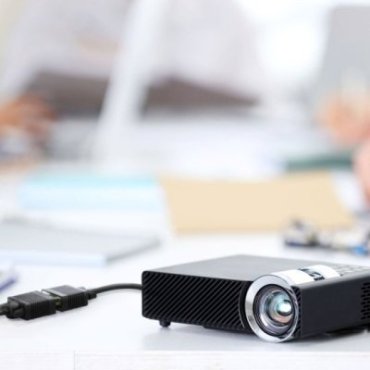 VGA (15 pin) monitor cable